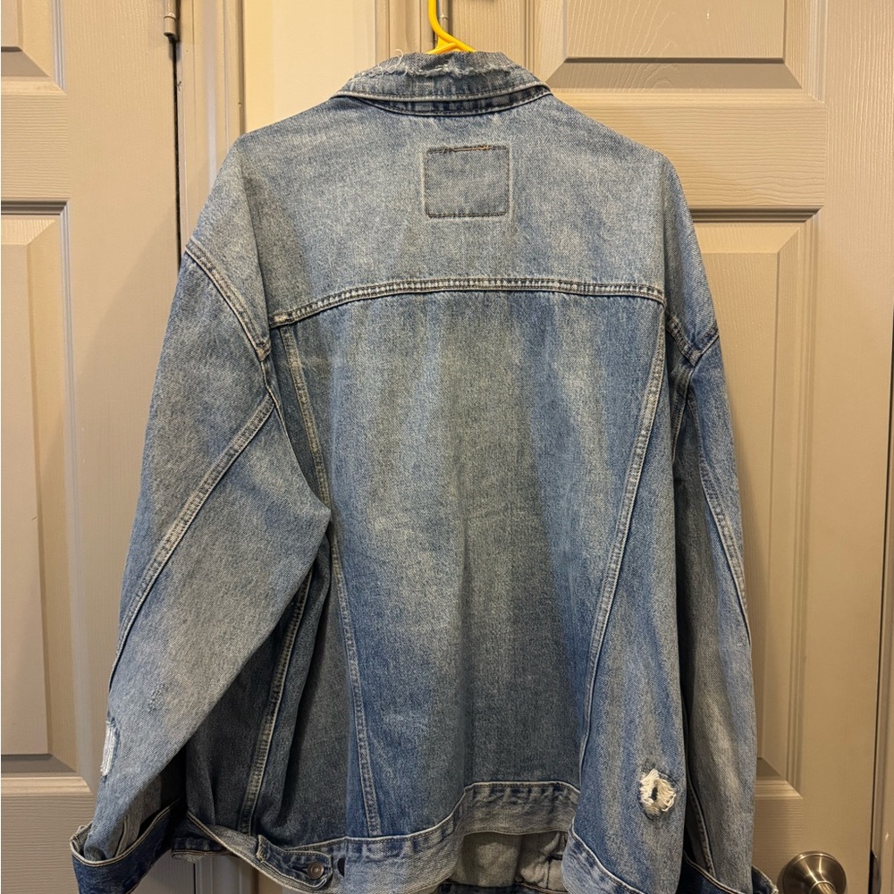 Levi DistressedBlue Denim Jacket - Picture 4 of 6
